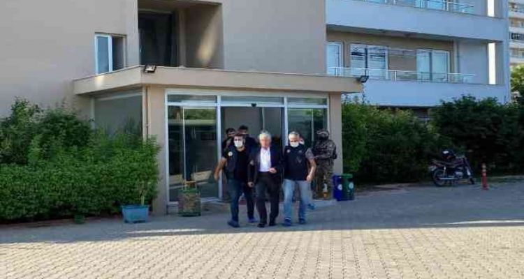 Gözaltına alınan Mersin Büyükşehir Belediyesi Basın Yayın Daire Başkanı Gündeş adliyeye sevk edildi