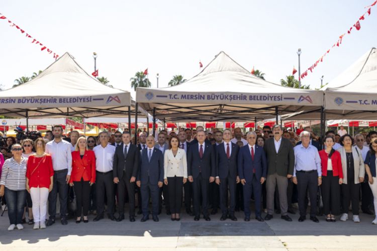 Başkan Seçer, CHP Mersin İl Başkanlığı’nın 19 Mayıs Atatürk’ü Anma, Gençlik Ve Spor Bayramı Çelenk Sunma Töreni’ne Katıldı