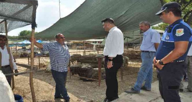 Tarsus'ta kurban satış yerleri denetlendi