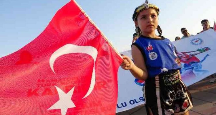 Sporcular ‘Amatör Spor Haftası’nı yürüyüşle kutladı