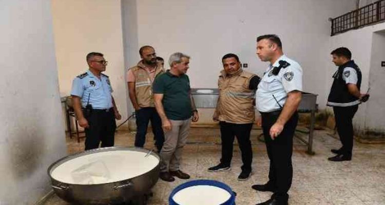 Mersin'de kaçak ve sağlıksız peynir imalathanesi mühürlendi