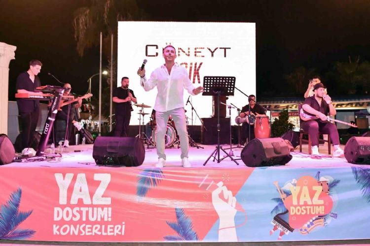 ‘Yaz Dostum’ konserleri sürüyor