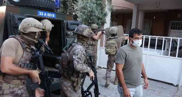 Mersin'de 111 adrese dev uyuşturucu operasyonu