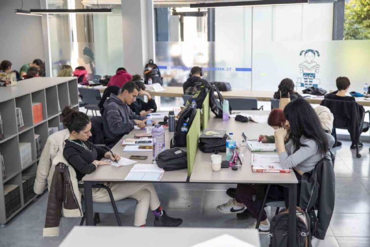 Güvenevler Okuma Salonu, sınavlara hazırlanan öğrencilerin uğrak noktası oldu