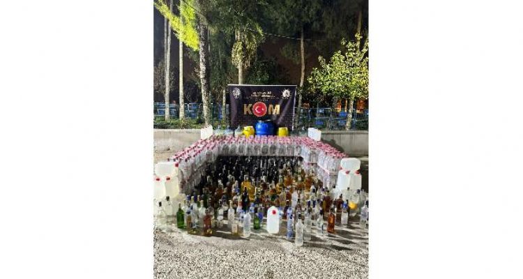 Yılbaşı öncesi Mersin'de bin 215 litre sahte alkol ele geçirildi