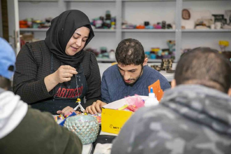 Özel bireyler Mersin’de engel tanımıyor