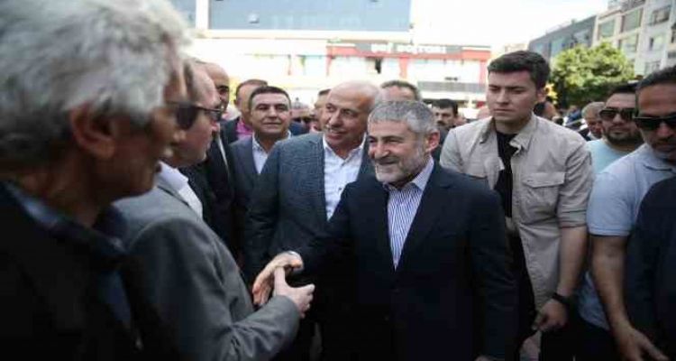 Bakan Nebati: Soğan ellerinde patladı