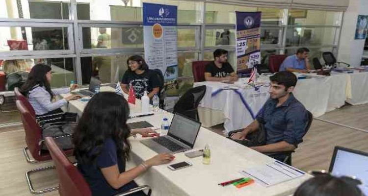 Mersin'de 'YKS Tercih Danışmanlık Günleri' başladı