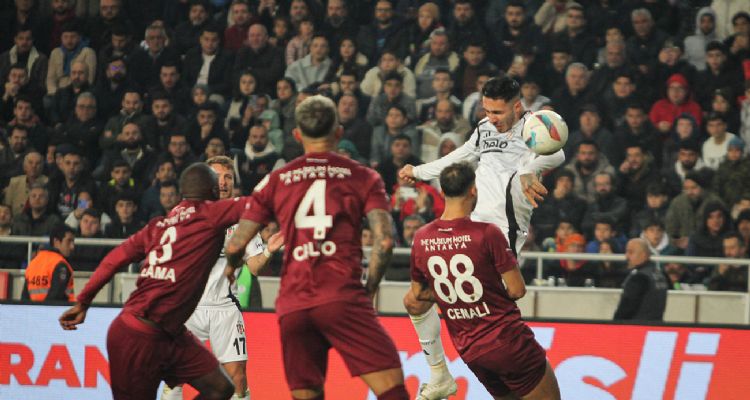 Kartal 1 puana razı oldu! Beşiktaş'ta kötü gidiş devam ediyor