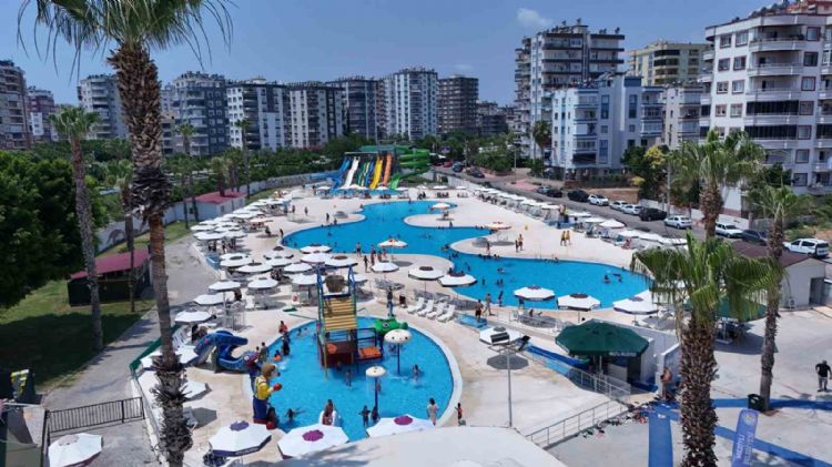 Mezitli Belediyesi Su Parkı yaz sezonuna kapılarını açtı