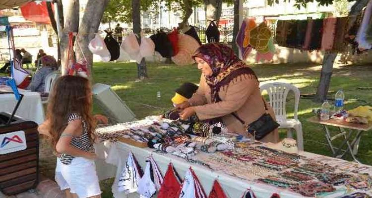 Üreten ellerin emeği, katma değere çevriliyor
