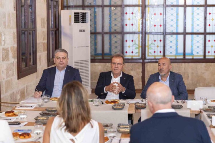 Başkan Seçer, Avrupa İmar ve Kalkınma Bankası yetkilileri ile bir araya geldi