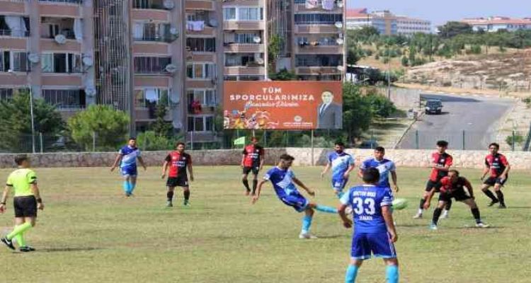 Toroslar'da futbol şöleni