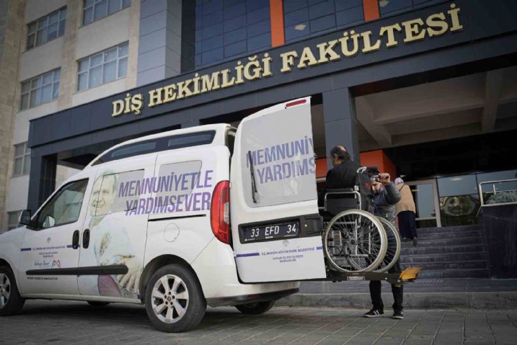 Mersin’de ‘Engelsiz Transfer Aracı’ özel bireylerin hayatını kolaylaştırıyor