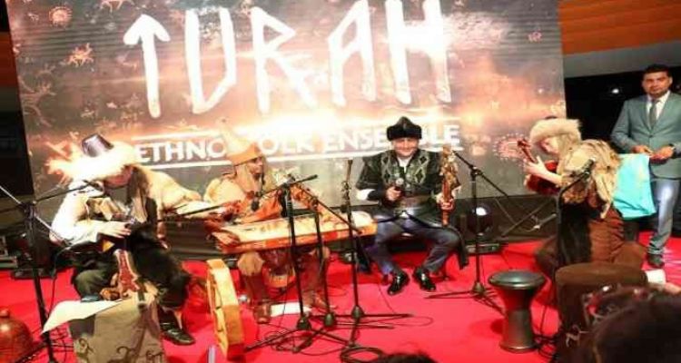 Toroslar'da Turan Ethno Folk Band rüzgarı