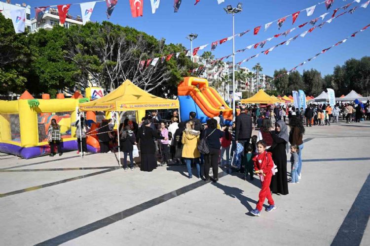 Mersin’de ara tatile giren öğrenciler için etkinlik alanı oluşturuldu