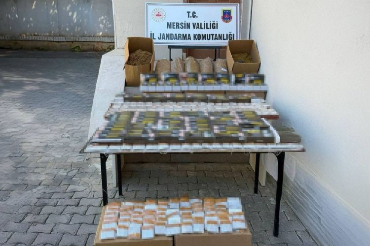 Mersin’de 2 şüpheli binlerce kaçak makaronla yakalandı