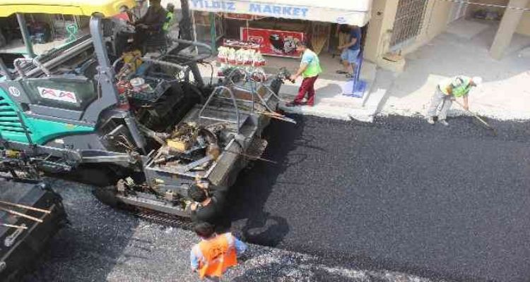 Mersin'de yol çalışmaları devam ediyor