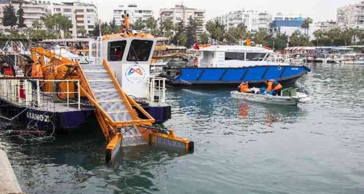 Mersin'de denizden 1 yılda 289 metreküp atık toplandı