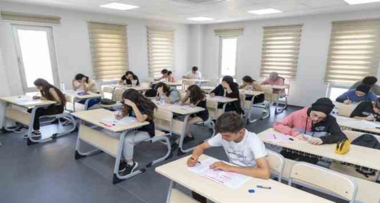 Mersin'deki kurs merkezlerine YKS hazırlık ön kayıtları başladı