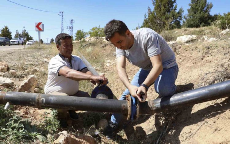 Erdemli kırsalına sulama borusu desteği