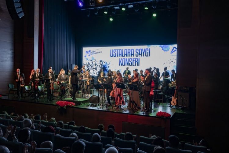 Mersin Kent Orkestrası’ndan nostalji dolu konser