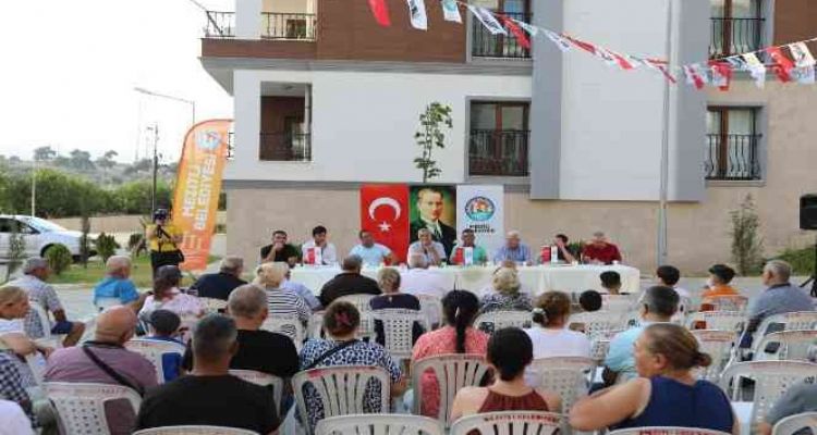 Başkan Tarhan, TOKİ sakinleri ile 'Halk Günü'nde buluştu