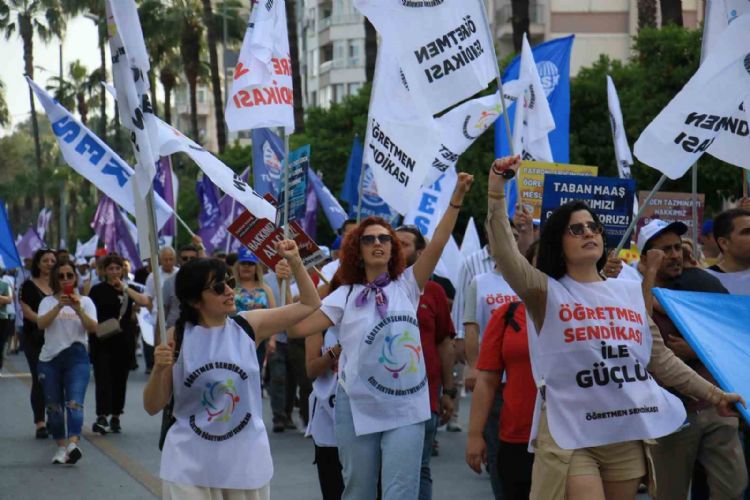 Mersin’de 1 Mayıs coşkuyla kutlandı