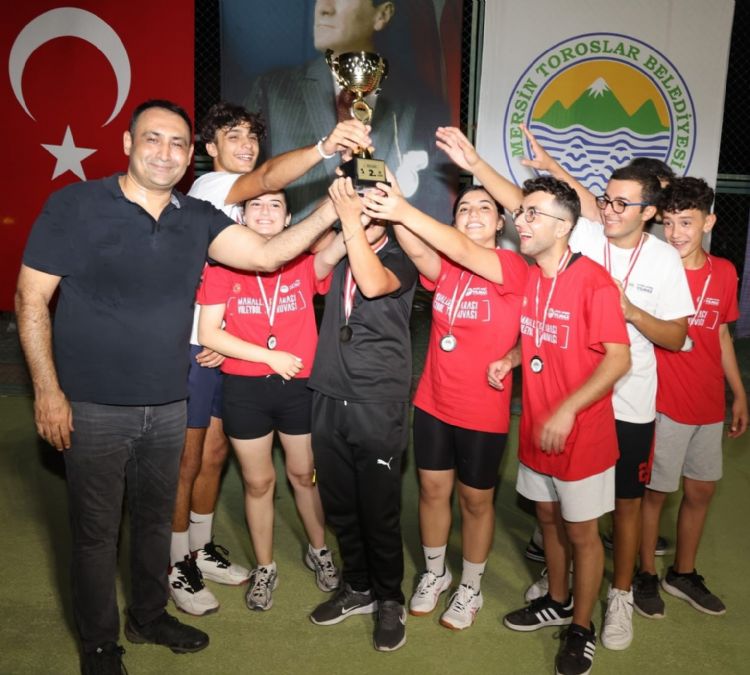 Toroslar Belediyesinin Zafer Kupası’nda dostluk kazandı