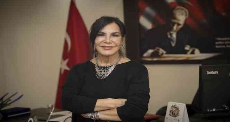Mersin Şehir Tiyatrosunun yeni sanat yönetmeni Hülya Savaş oldu