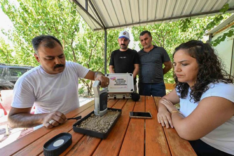 Mersin’de üreticiye toprak analiz cihazı desteği