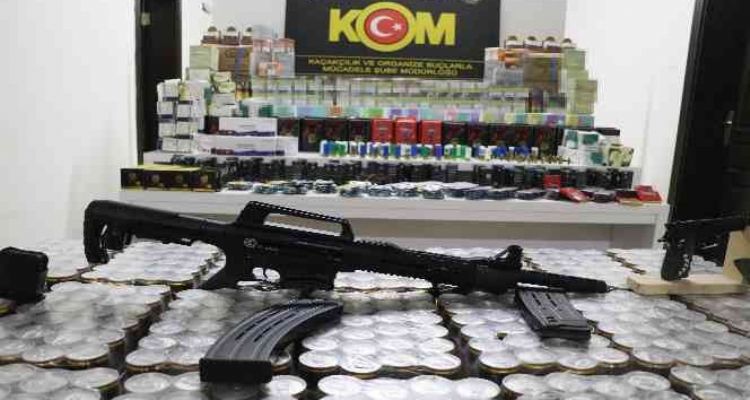Mersin'de yaklaşık 1 milyon lira değerinde cinsel içerikli ürünler ele geçirildi