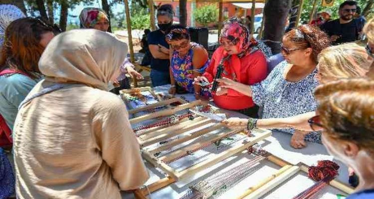Darısekisi Örnek Köyü'nde 'Çarpana Atölyesi'ne büyük ilgi