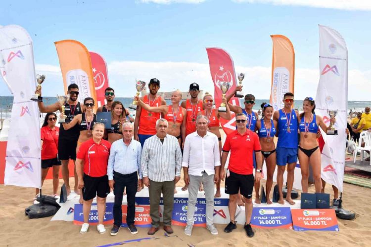 ‘Pro Beach Tour Plaj Voleybolu Mersin Etabı’ sona erdi