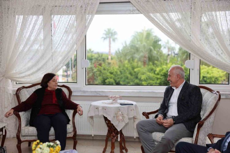 Başkan Gültak’tan emekli öğretmenine vefa