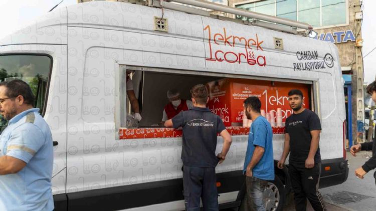 Mersin’de ‘1 ekmek 1 çorba’ uygulaması 61 noktada başladı