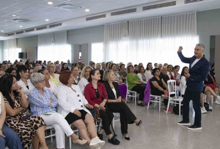 Mersinli kadınlara ‘duygu kontörlü’ semineri
