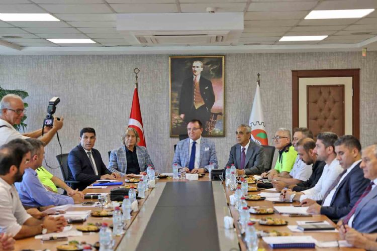 Mersin’de şehir içi yolcu ve servis taşımacılığı sorunları masaya yatırıldı