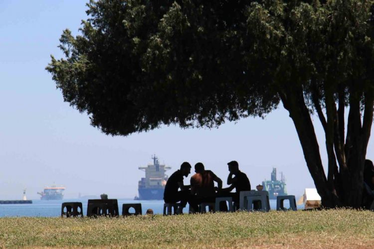 Sıcak havada "bici bici" yiyerek serinlediler