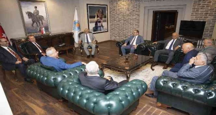 Seçer: Esnafın yanında olunması gerektiği bilincindeyim