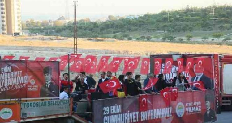 Cumhuriyet Bayramı Tırı, coşkuyu tüm Toroslar'a yaydı