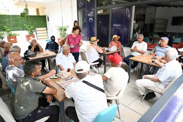 Mersin’de emekliler ‘Emekli Evi’nde sosyalleşiyor