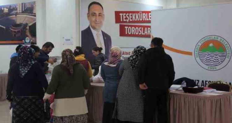 Toroslar Belediyesi tüm ekipleriyle depremzedelerin yanında