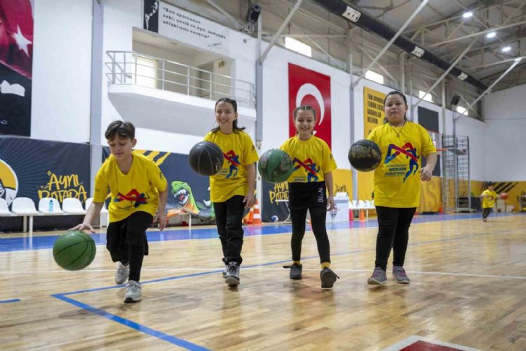 Hem spor hem kardeşlik: Dördüzler basketbolda buluştu