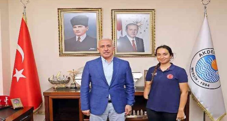 Akdenizli sporcular ödülle döndü