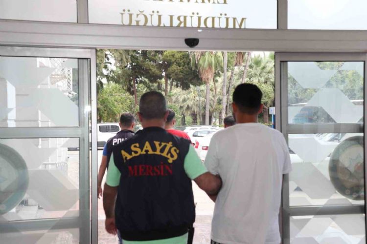 20 şahsı dolandırdığı ve şantaj yaptığı öne sürülen iki şüpheli tutuklandı