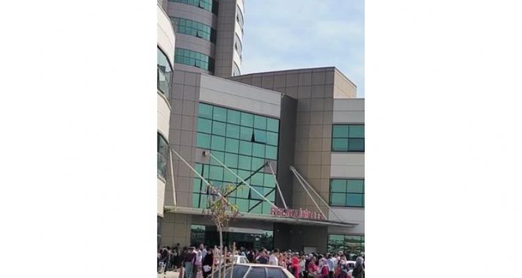 Mersin'de hastane yemekhanesinde çıkan yangın korkuttu