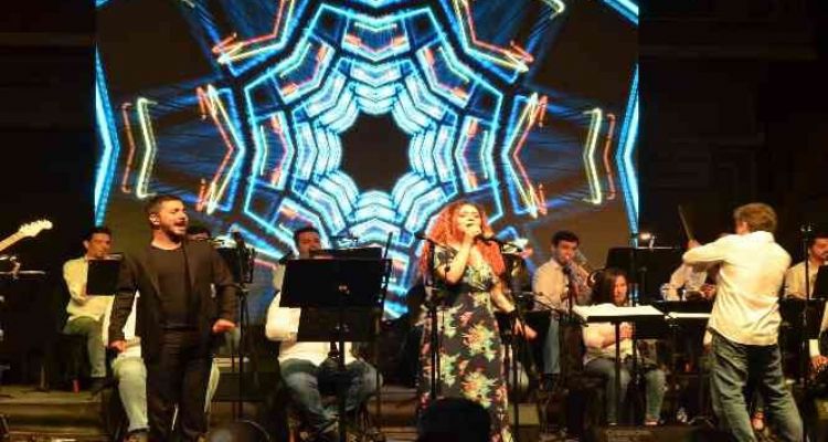 Kent Orkestrasından St. Paul Meydanında bahar konseri