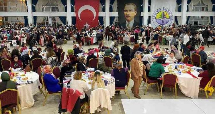 Bin 500 kadın ‘Güçlü kadın, güçlü Türkiye’ sloganıyla bir araya geldi