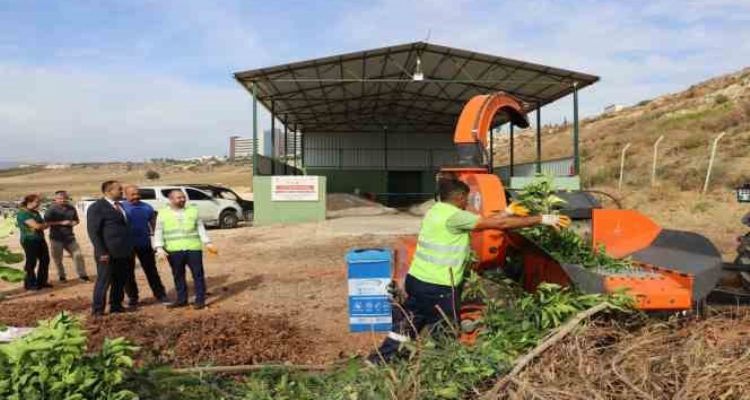 Toroslar'da üreten kadınlara kompost gübre dağıtıldı